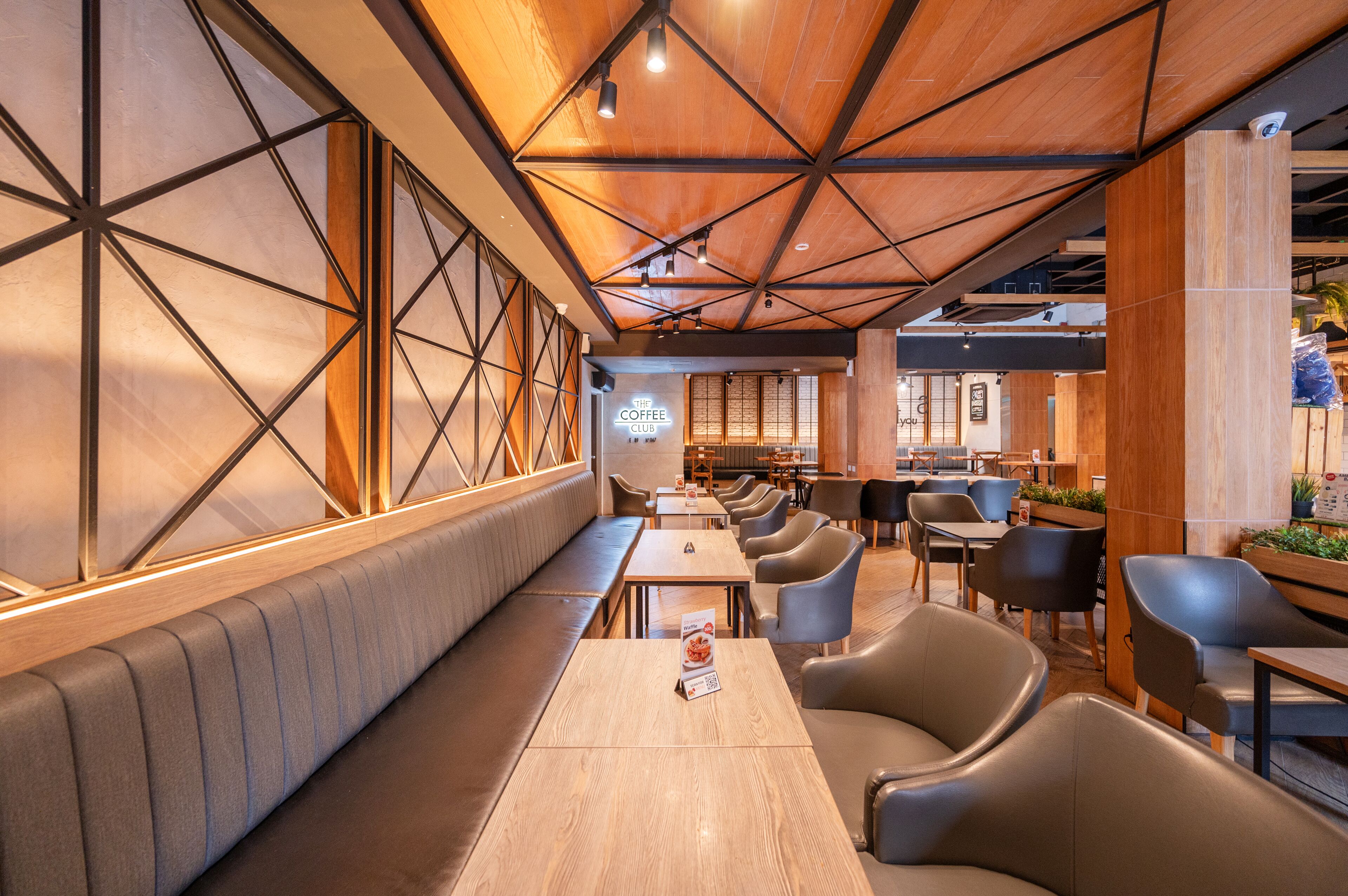 breakfast and lunch served, fusion cuisine