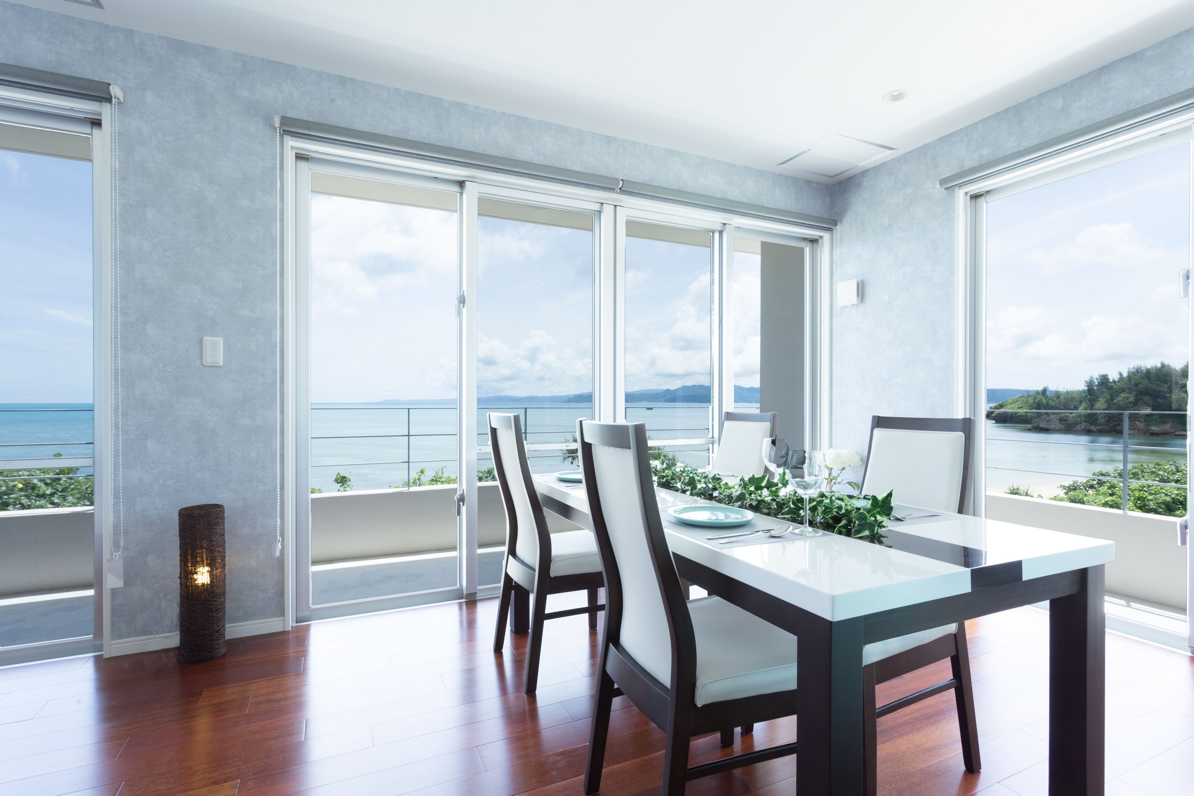 Deluxe-Villa | Essbereich im Zimmer