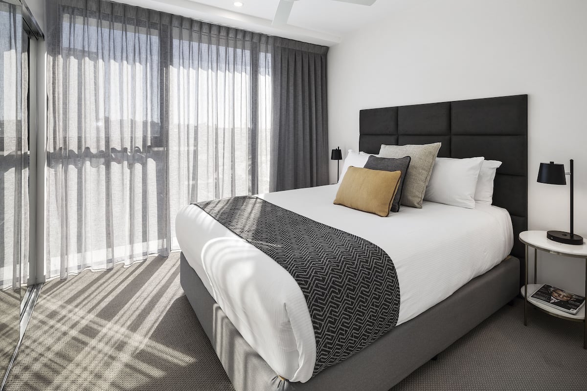 1 chambre, chambres insonorisées, fer et planche à repasser
