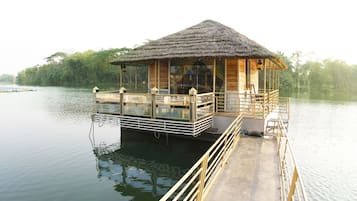 Exclusive Suite, 1 Queen Bed, Pool View, Overwater | Lake