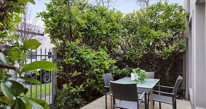 BOUTIQUE STAYS - Roxys Place