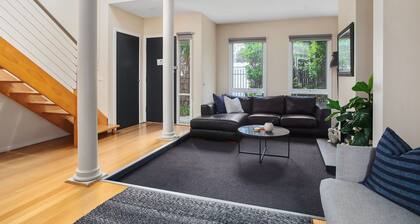 BOUTIQUE STAYS - Roxys Place