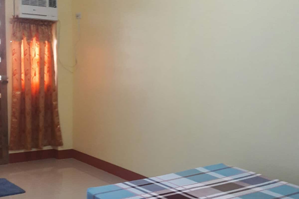 Chambre Double Standard, 1 lit double, non-fumeur, vue montagne