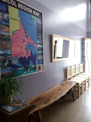 Lobby sitting area - Mayon Lodging House (Daraga)