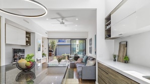 3 Bedroom House with 2 Living Areas and 2 Bathrooms | Private kitchen - BOUTIQUE STAYS - Victorian Vogue (Richmond)