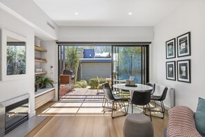 3 Bedroom House with 2 Living Areas and 2 Bathrooms | Living area