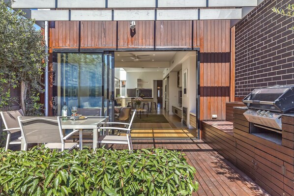 3 Bedroom House with 2 Living Areas and 2 Bathrooms | Terrace/patio