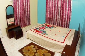 Deluxe Twin Room, Garden View | Premium bedding, desk, rollaway beds, free WiFi