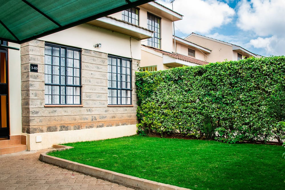 Karolinas Homestay Near JKIA