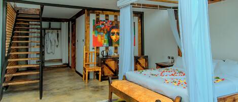 家庭客房 | 高級寢具、迷你吧、房內夾萬、書桌