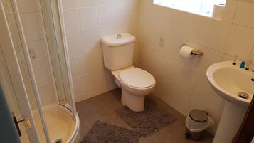 Chambre Double ou avec lits jumeaux | Salle de bain