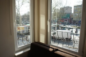 Apartment, 2 Schlafzimmer | Ausblick vom Zimmer