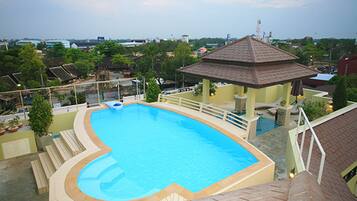 Rooftop pool