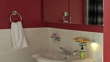 Suite, Private Bathroom (Room One, King En-Suite) | Bathroom | Designer toiletries, hair dryer, bathrobes, towels