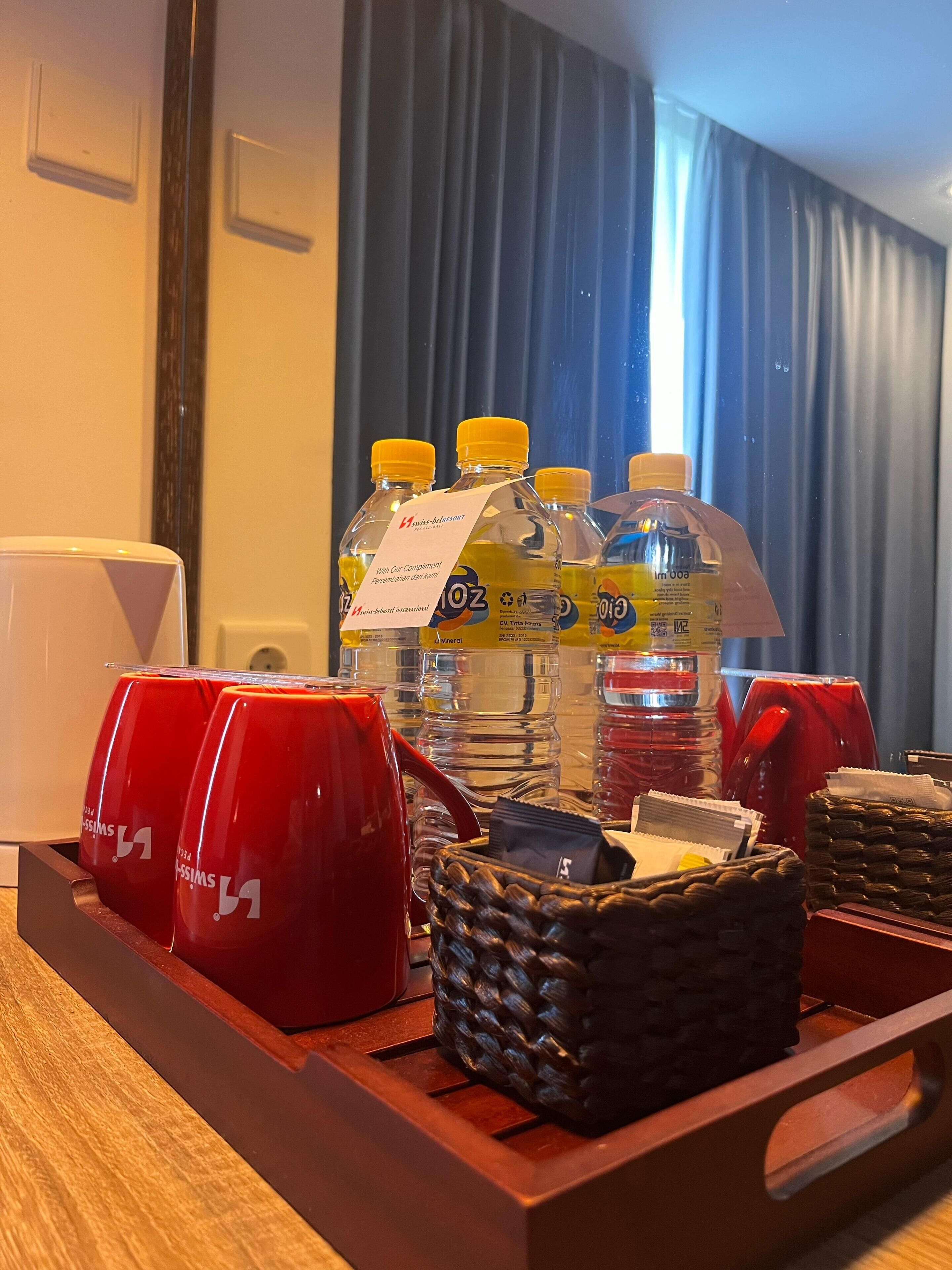 미니바, 객실 내 금고, 책상, 암막 커튼