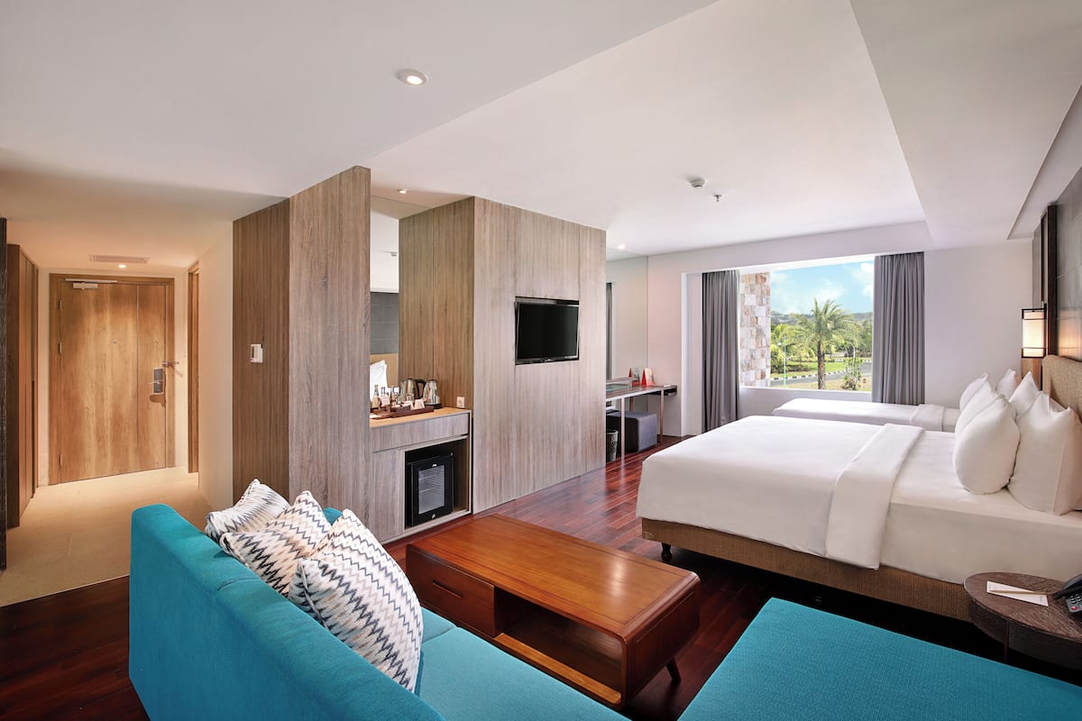 Family Suite | 1 bilik tidur, bar mini, peti besi dalam bilik, meja