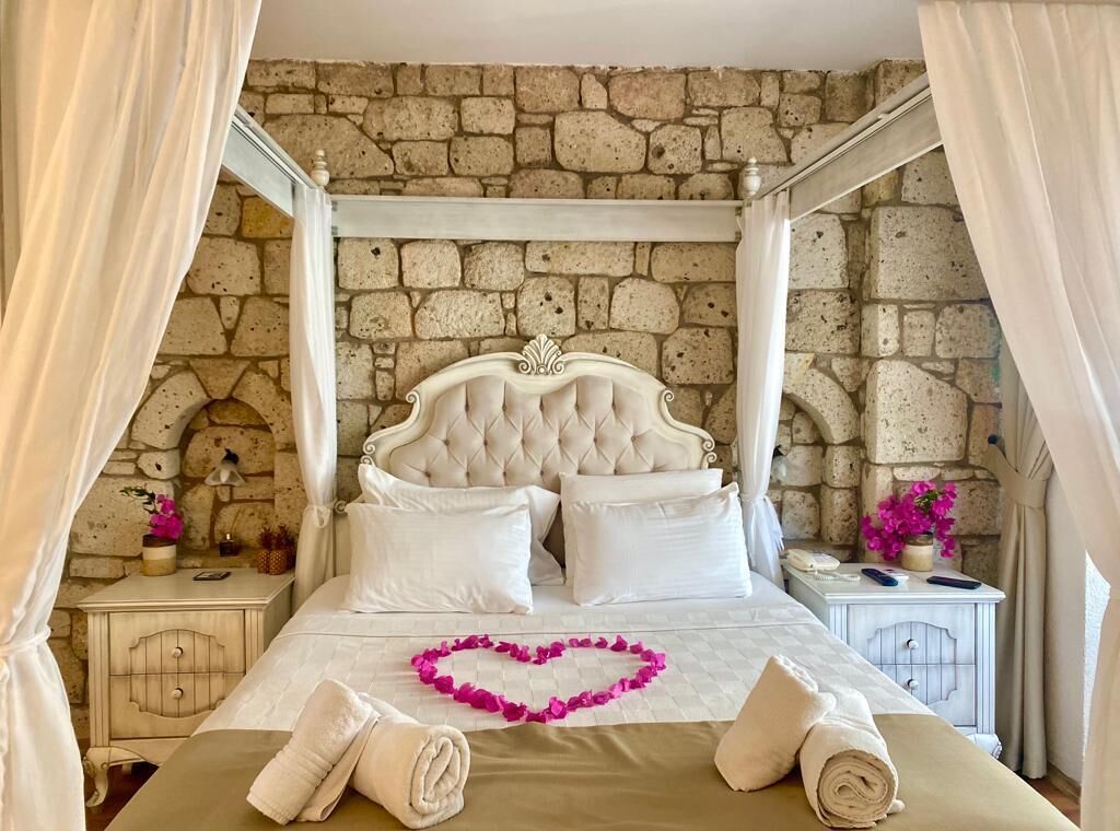 comfort double room | minibar, bed sheets