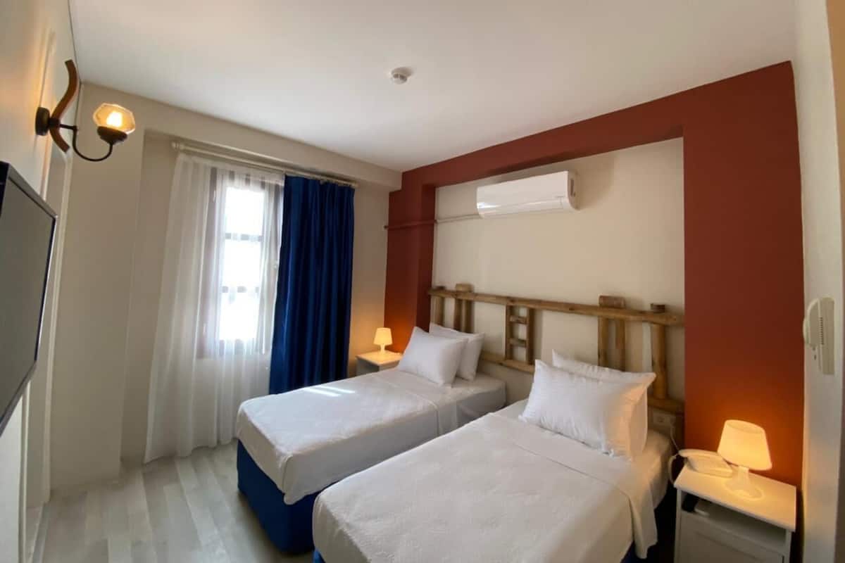 Minibar, bed sheets