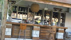 Bar (on property) - Tasquartas Hotel Alacati (Cesme)