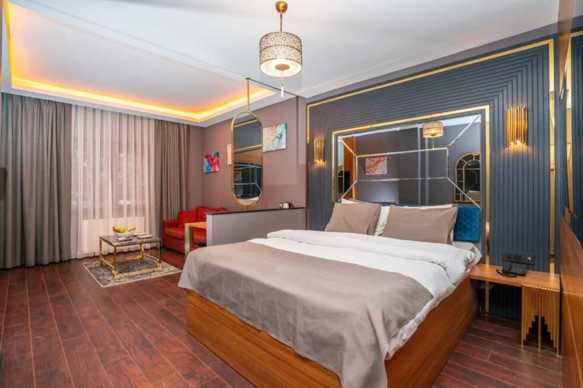 Deluxe Room, 1 Bedroom | Premium bedding, minibar, soundproofing, free WiFi