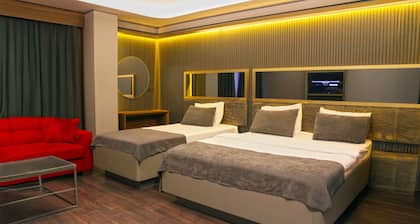 216 Eagle Palace Suite