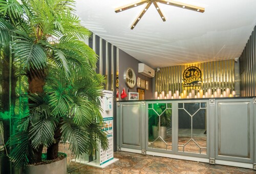  216 Eagle Palace Suite