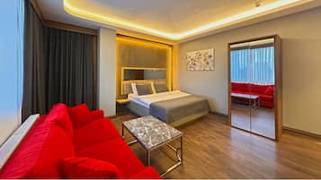 Premium bedding, minibar, soundproofing, free WiFi