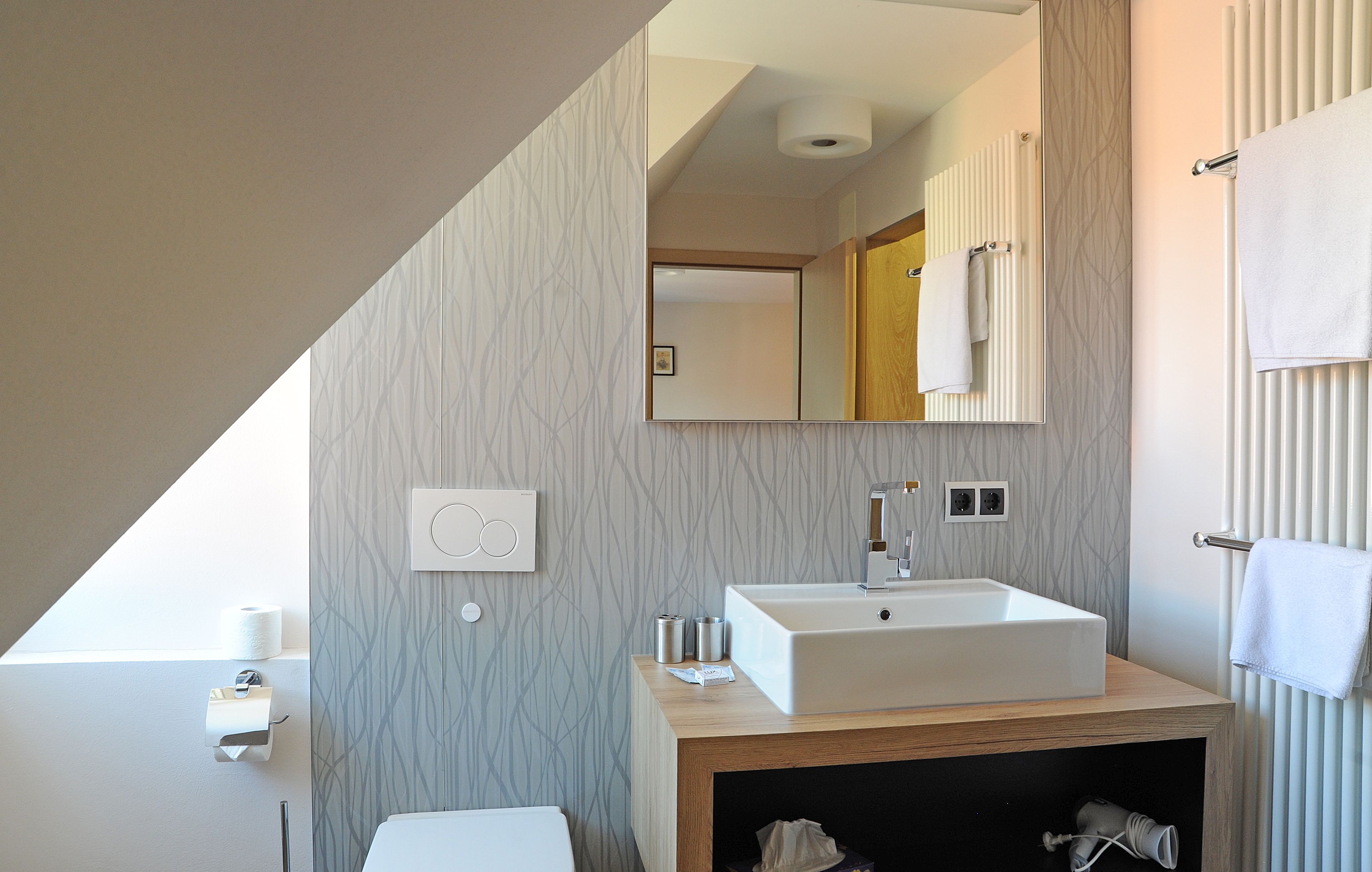 Comfort Double Room, 1 Double Bed with Sofa bed | Bathroom | Hair dryer, towels, soap, shampoo