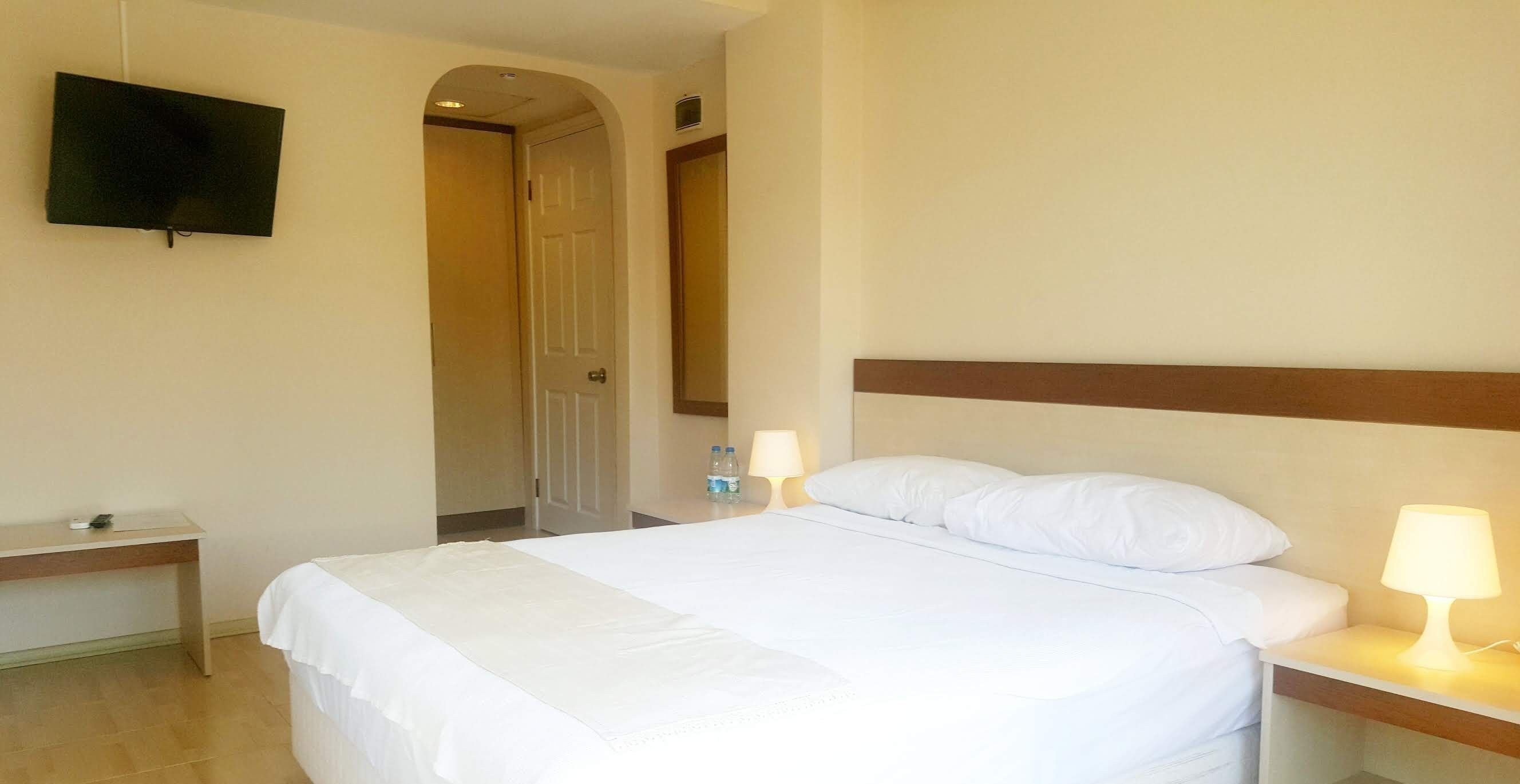 standard double or twin room | rollaway beds, free wifi