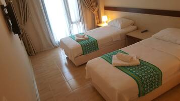 Rollaway beds, free WiFi