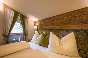 In-room safe, desk, iron/ironing board, free WiFi