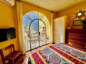 Suite, Private Bathroom (Casa Contenta Girosal Suite) | Iron/ironing board, free WiFi, bed sheets -  Boutique Hotel Casa Camellia (San Miguel de Allende)