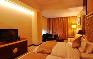 Phòng 2 giường đơn Deluxe | Minibar, két bảo mật tại phòng, bàn, bàn ủi/dụng cụ ủi quần áo 
