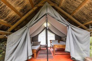 Kamar Deluks | Ruang keluarga