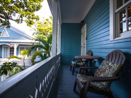 The Hollinsed House - Image 2