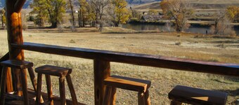 Paradise Gateway B&B and Vacation Homes