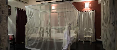 Caja de seguridad en la habitación, cortinas blackout y wifi gratis