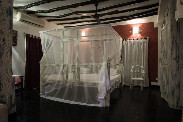 Värdeförvaringsskåp på rummet, mörkläggningsgardiner och gratis wi-fi