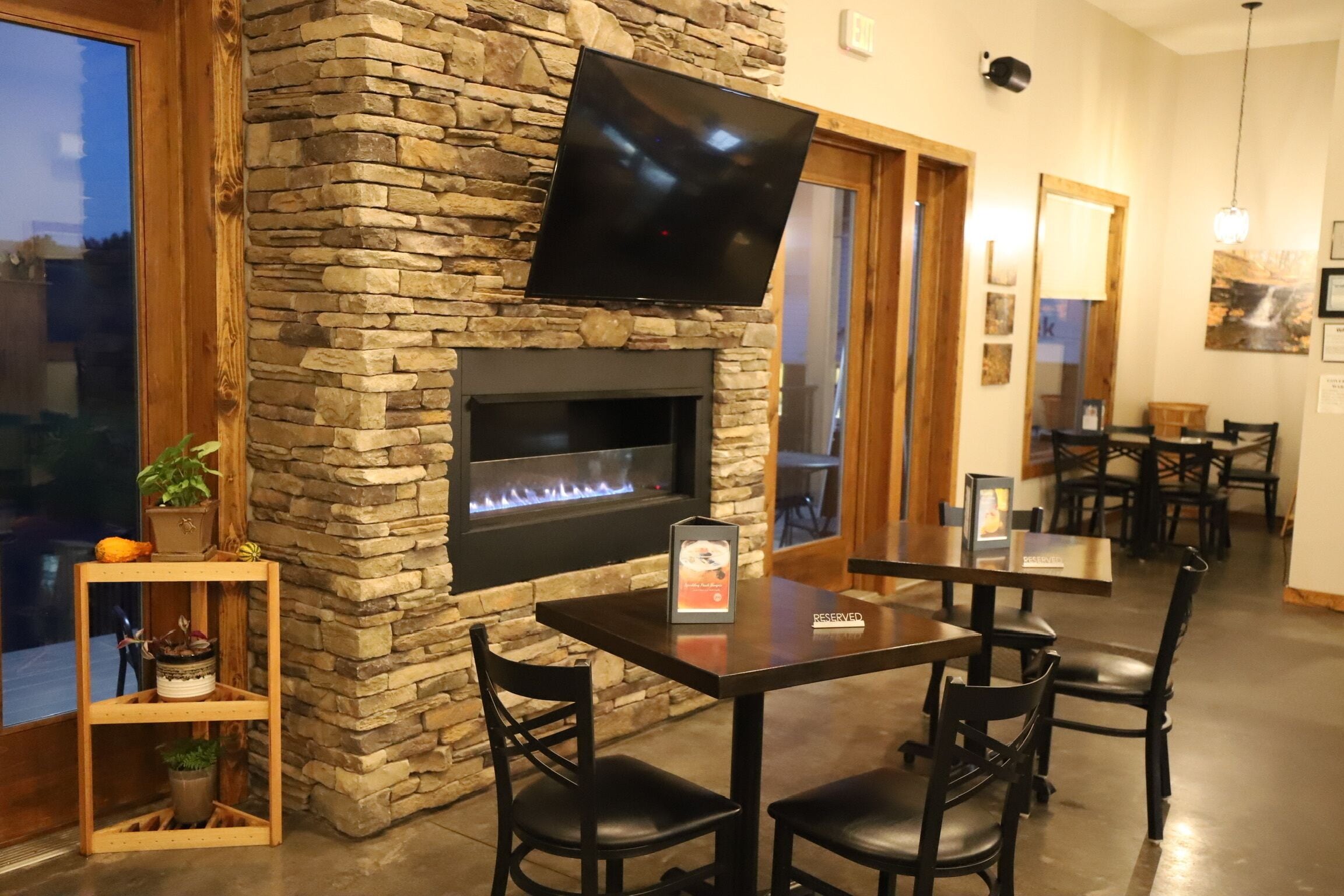 daily cooked-to-order breakfast for a fee