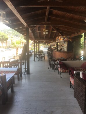 Breakfast, lunch, dinner served; international cuisine  - Diva Hotel (Marmaris)