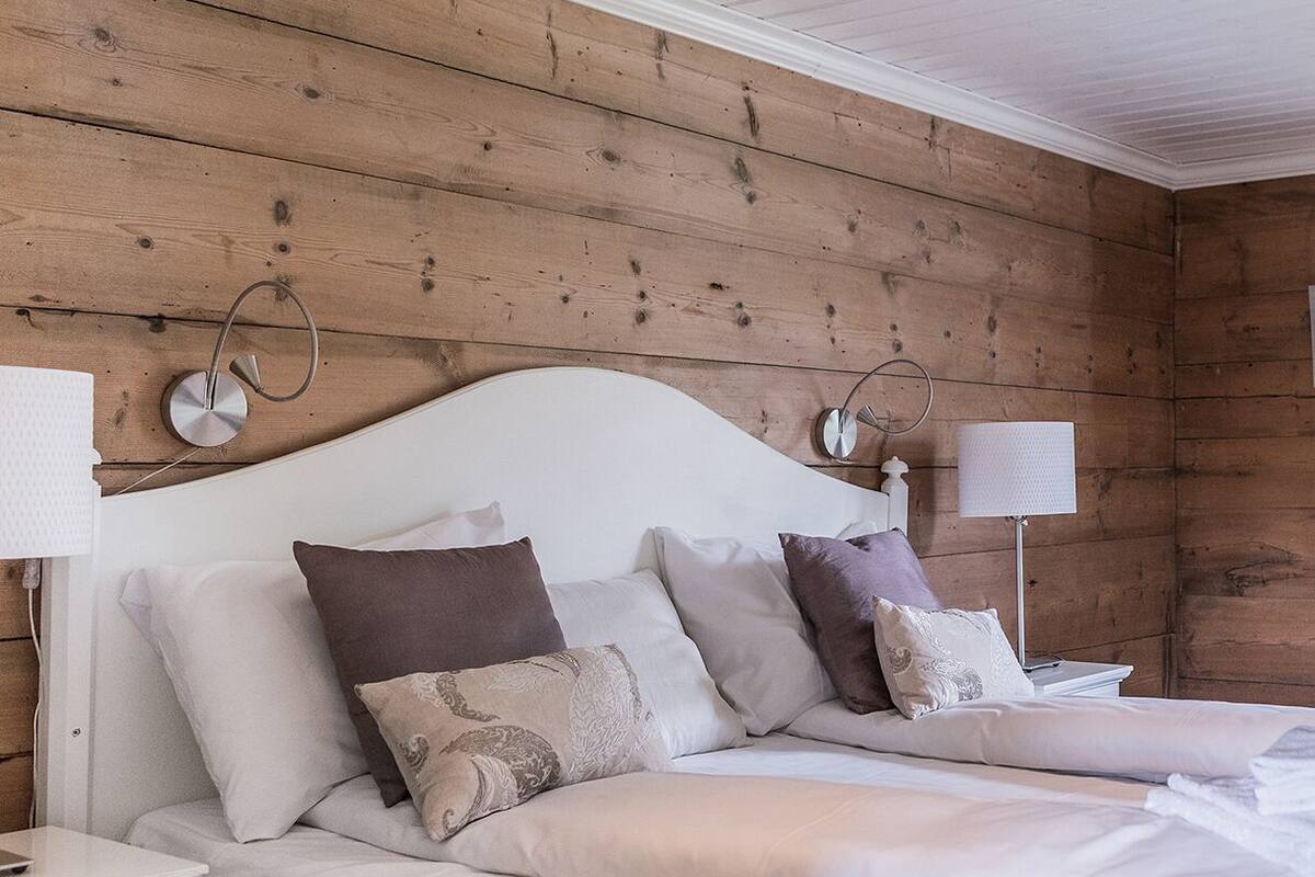 superior double room | individually decorated, individually furnished, desk, blackout curtains