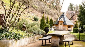 BBQ/picnic area