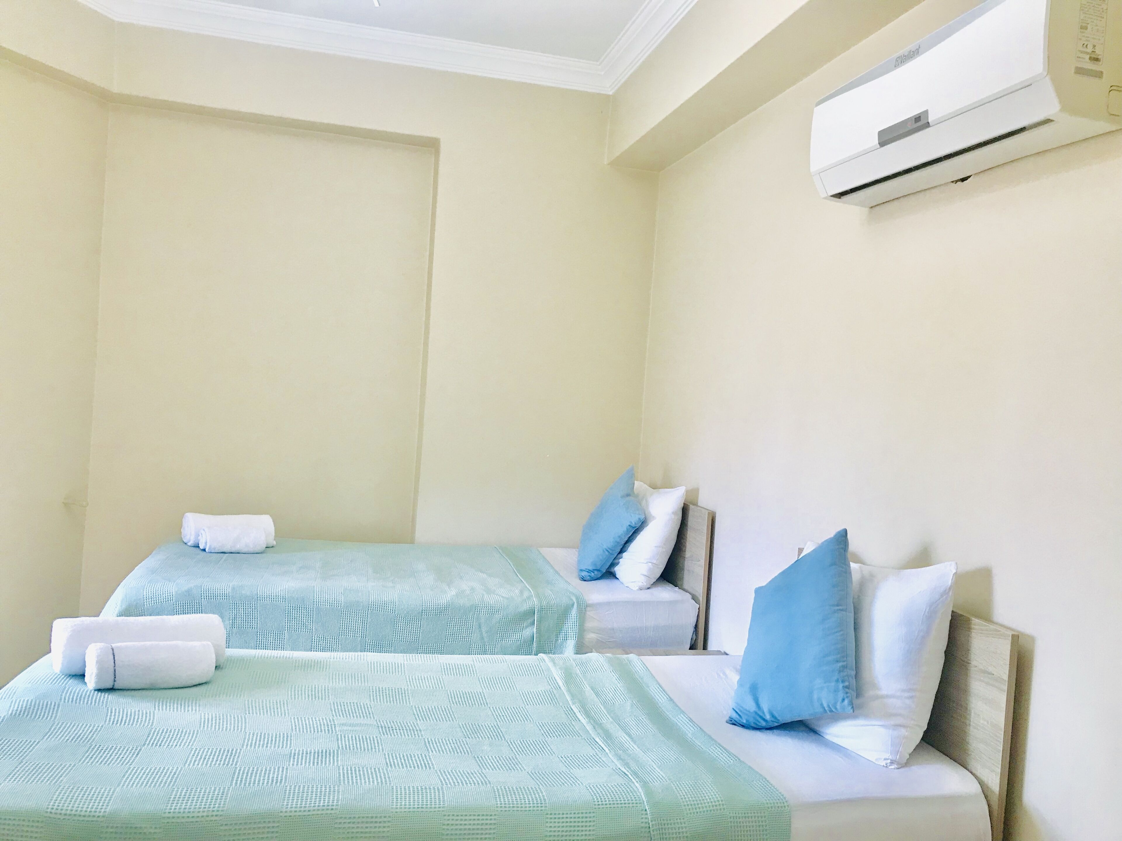 comfort suite, 2 bedrooms, kitchen, city view | 2 bedrooms, egyptian cotton sheets, premium bedding, select comfort beds