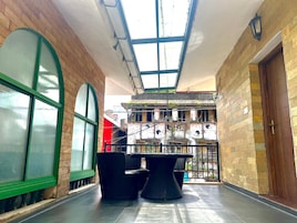 Televisión de pantalla plana de 30 pulgadas con canales digitales