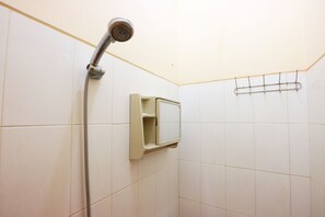 Badkamer met douche