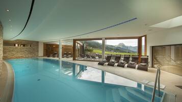 Indoor pool, pool loungers
