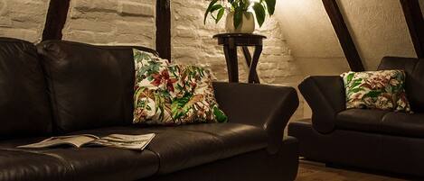 Comfort Duplex, 1 Bedroom, Kitchen, City View (Lichtentaler Strasse 19) | Living area