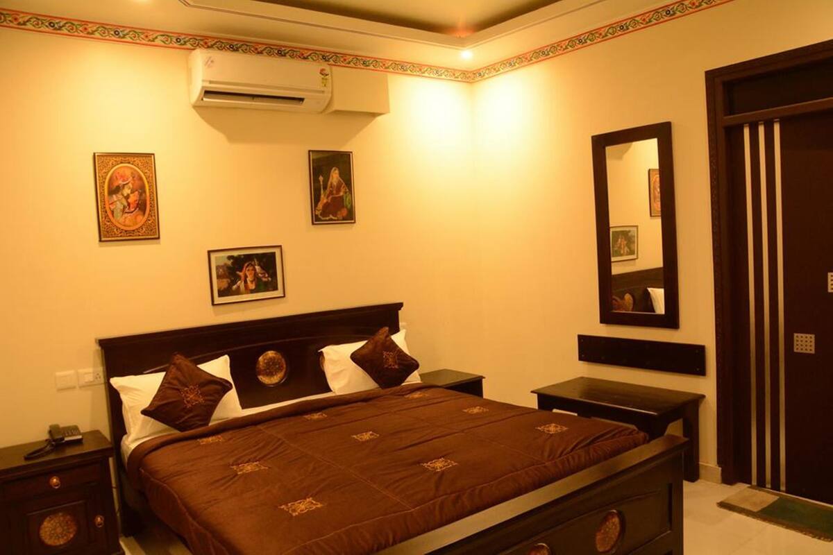 1 bedroom, desk, iron/ironing board, free WiFi