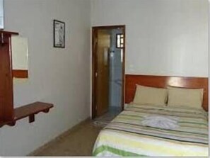 Minibar, free WiFi