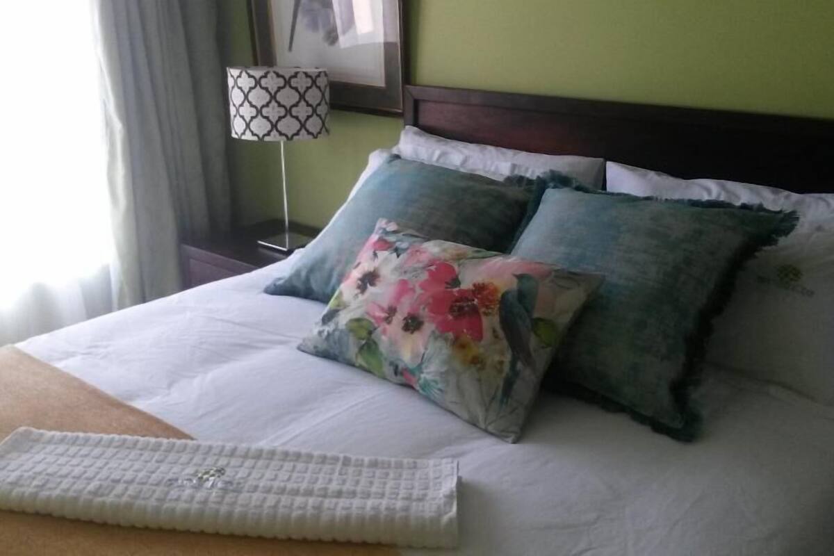 Family Studio, Accessible, Kitchenette | Premium bedding, Tempur-Pedic beds, desk, blackout drapes